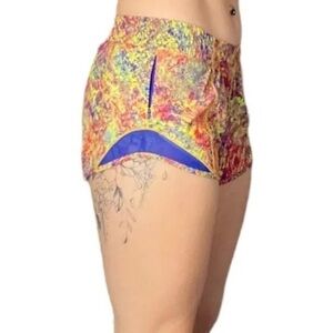 Lululemon Women’s Seawheeze 2019 Hotty Hot Shorts Size 8 Style# W7AV0R